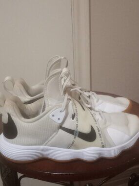 Nike React Hyperset White Black Gum Women’s Sz 8.5 Volleyball Shoes CI2956-100
